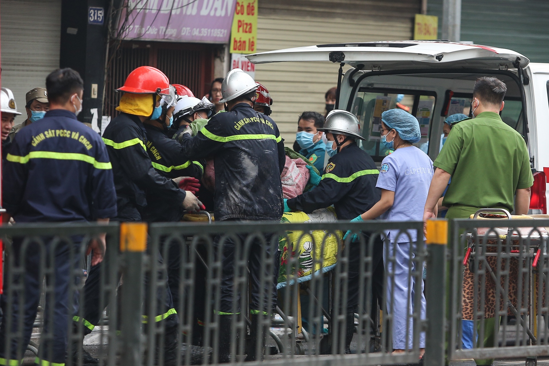 chay nha 4 nguoi chet anh 1