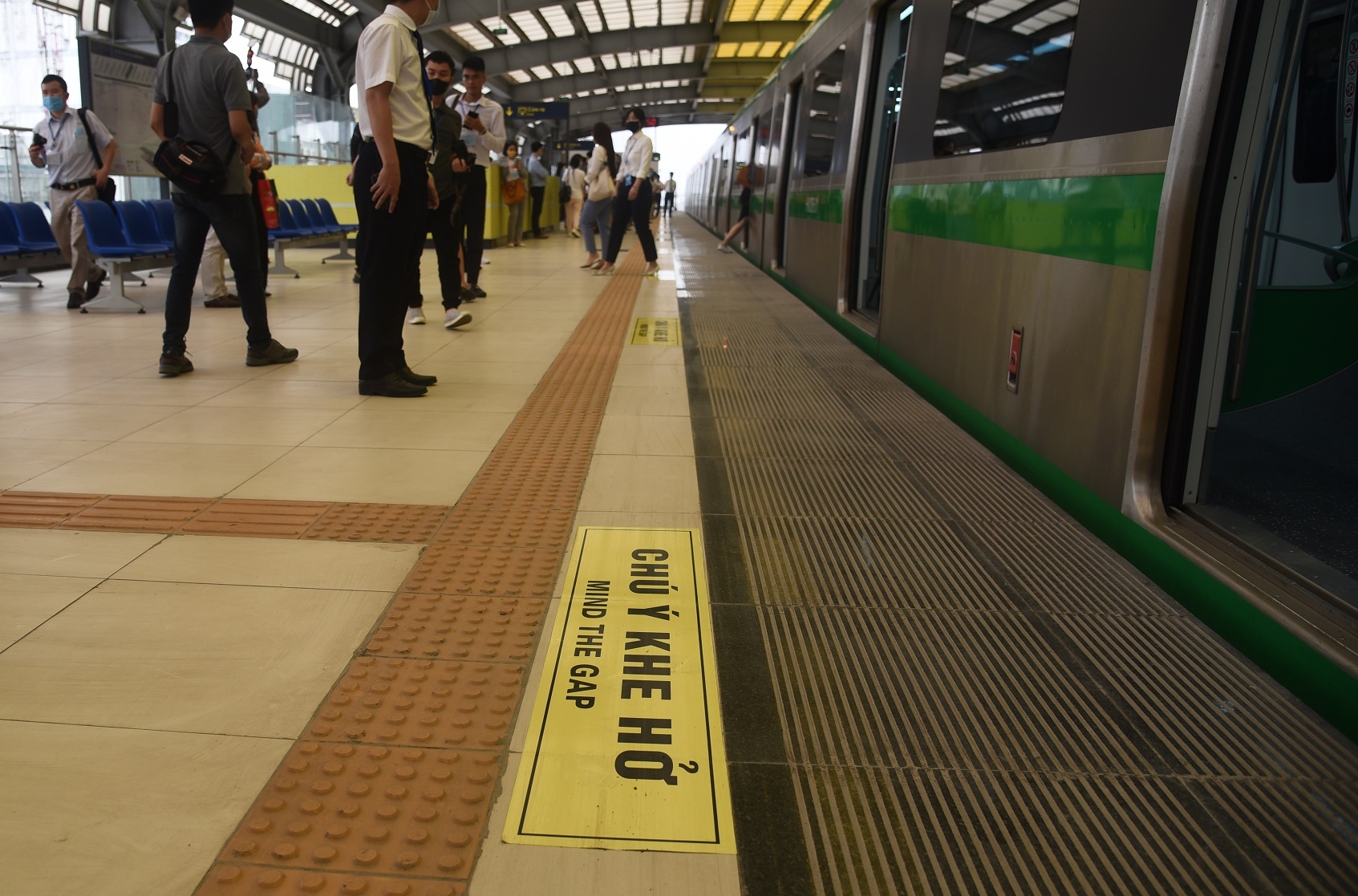 De xuat dung hang rao tai ga duong sat Cat Linh - Ha Dong hinh anh