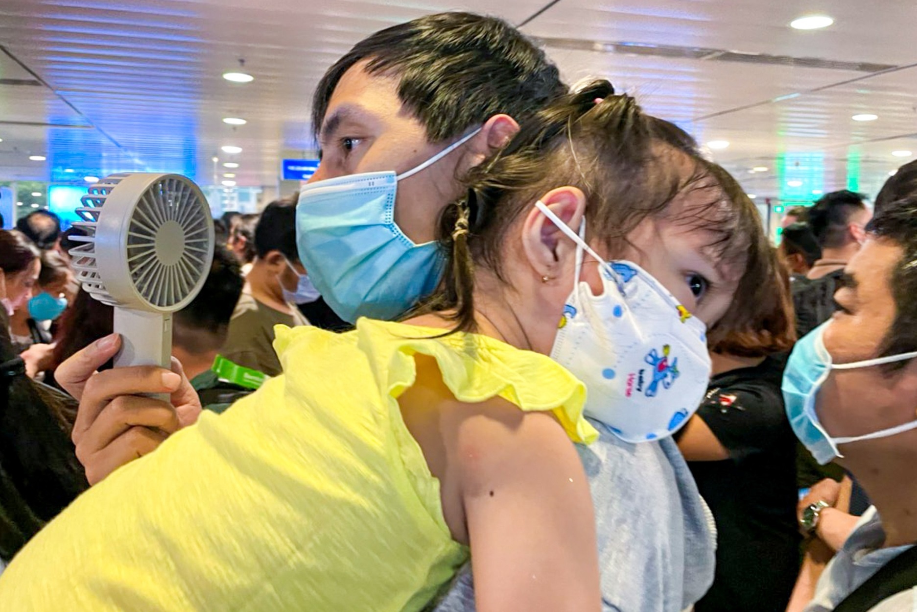 Dai dien san bay Tan Son Nhat giai thich viec un tac cua soi chieu hinh anh