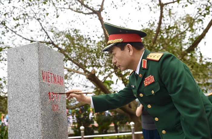 Bo truong Quoc phong Viet Nam va Trung Quoc gap go tai Quang Ninh hinh anh