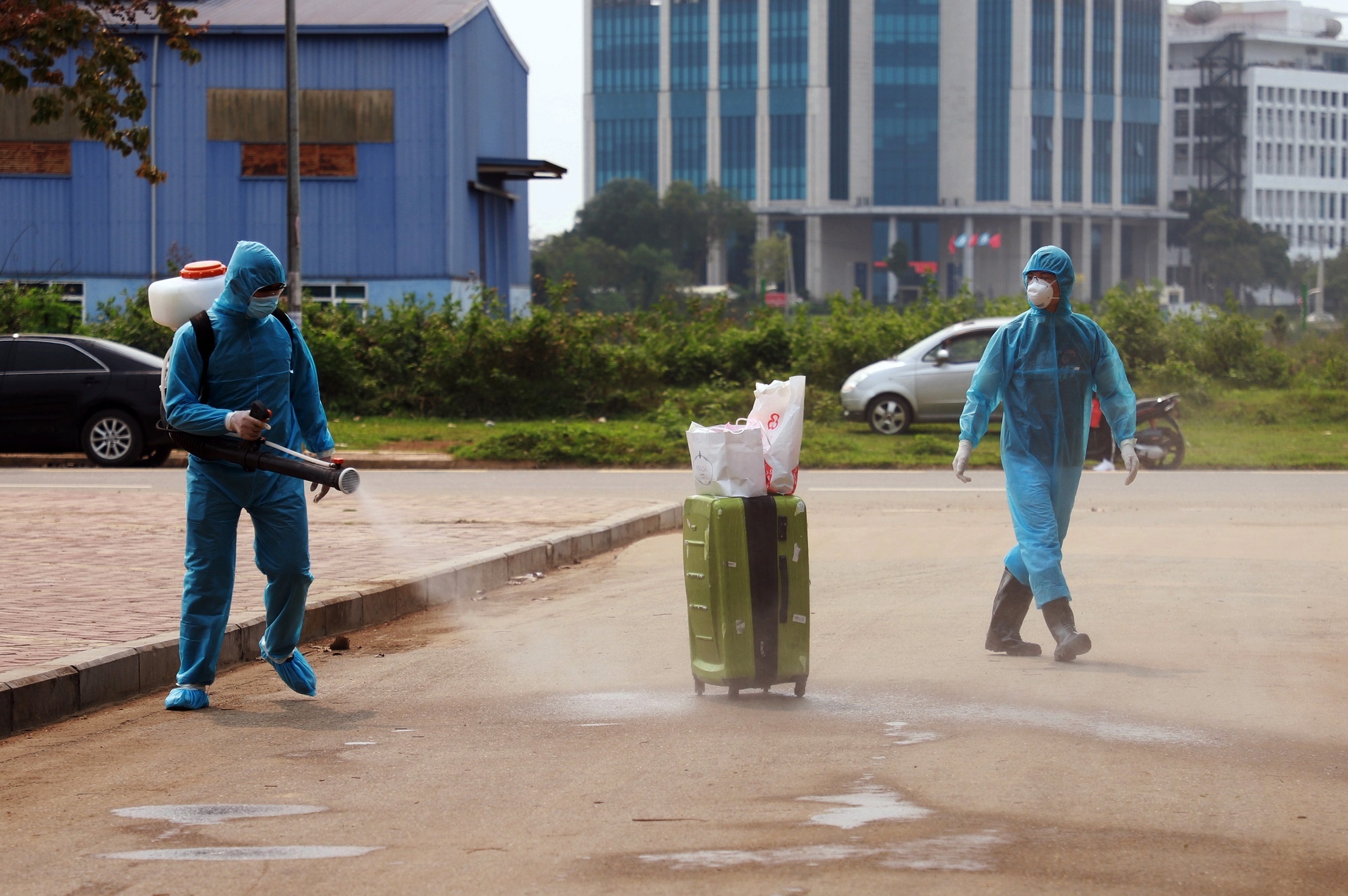 Ha Noi chuan bi khu cach ly Covid-19 anh 1