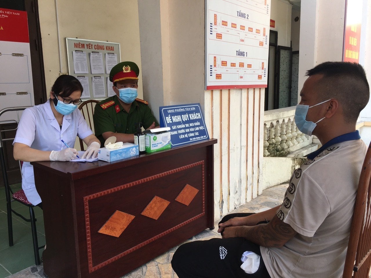 xử phạt người dân không đeo khẩu trang ảnh 1 xu phat nguoi dan khong deo khau trang anh 1