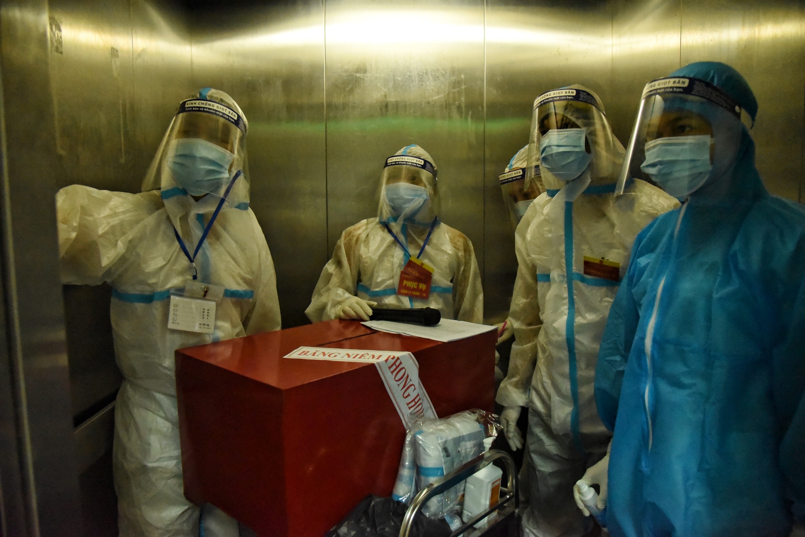 bau cu o khu cach ly anh 3