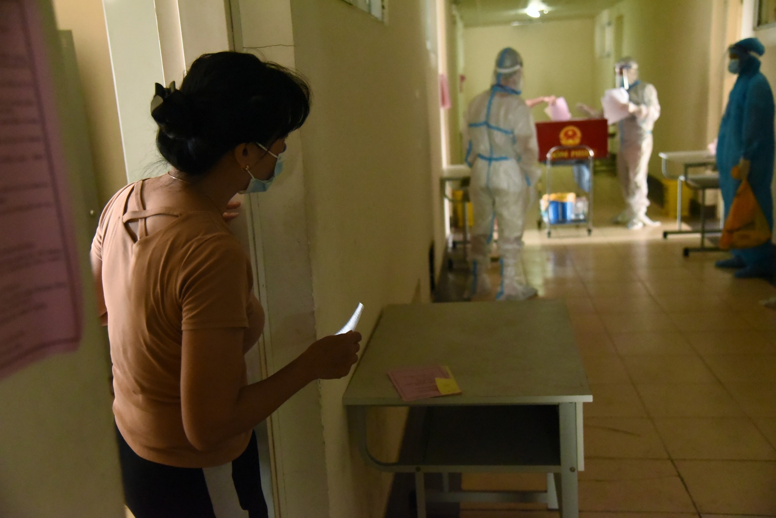 bau cu o khu cach ly anh 7