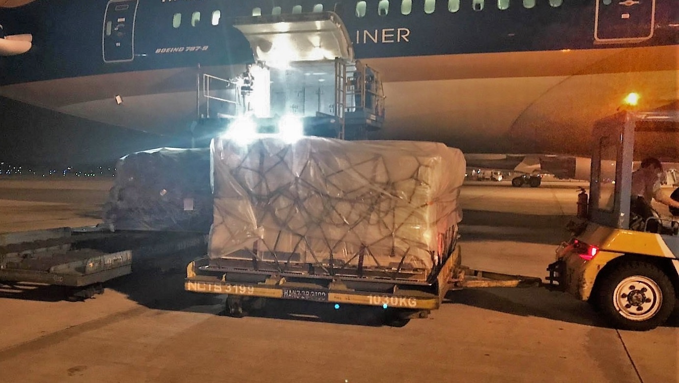 vai thieu Bac Giang bi ep gia anh 2