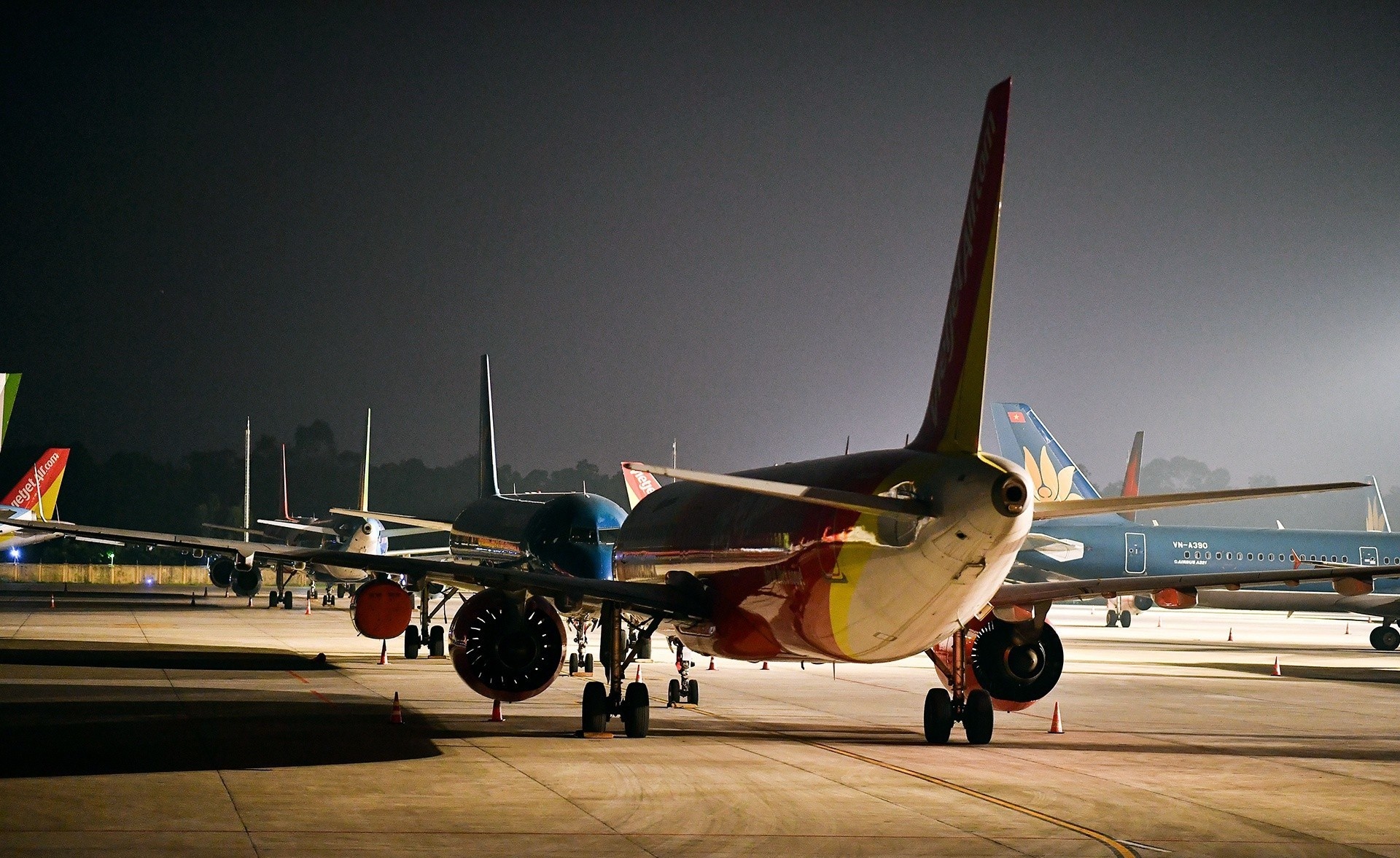 Tim bai do cho may bay e khach vi dich Covid-19 hinh anh