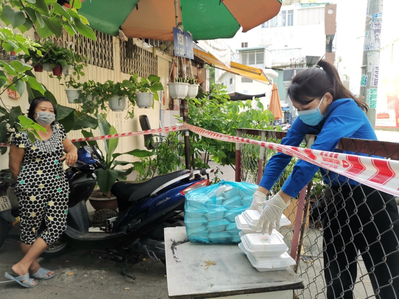 Covid-19,  nguy co,  lay nhiem,  khu tro,  cho anh 2