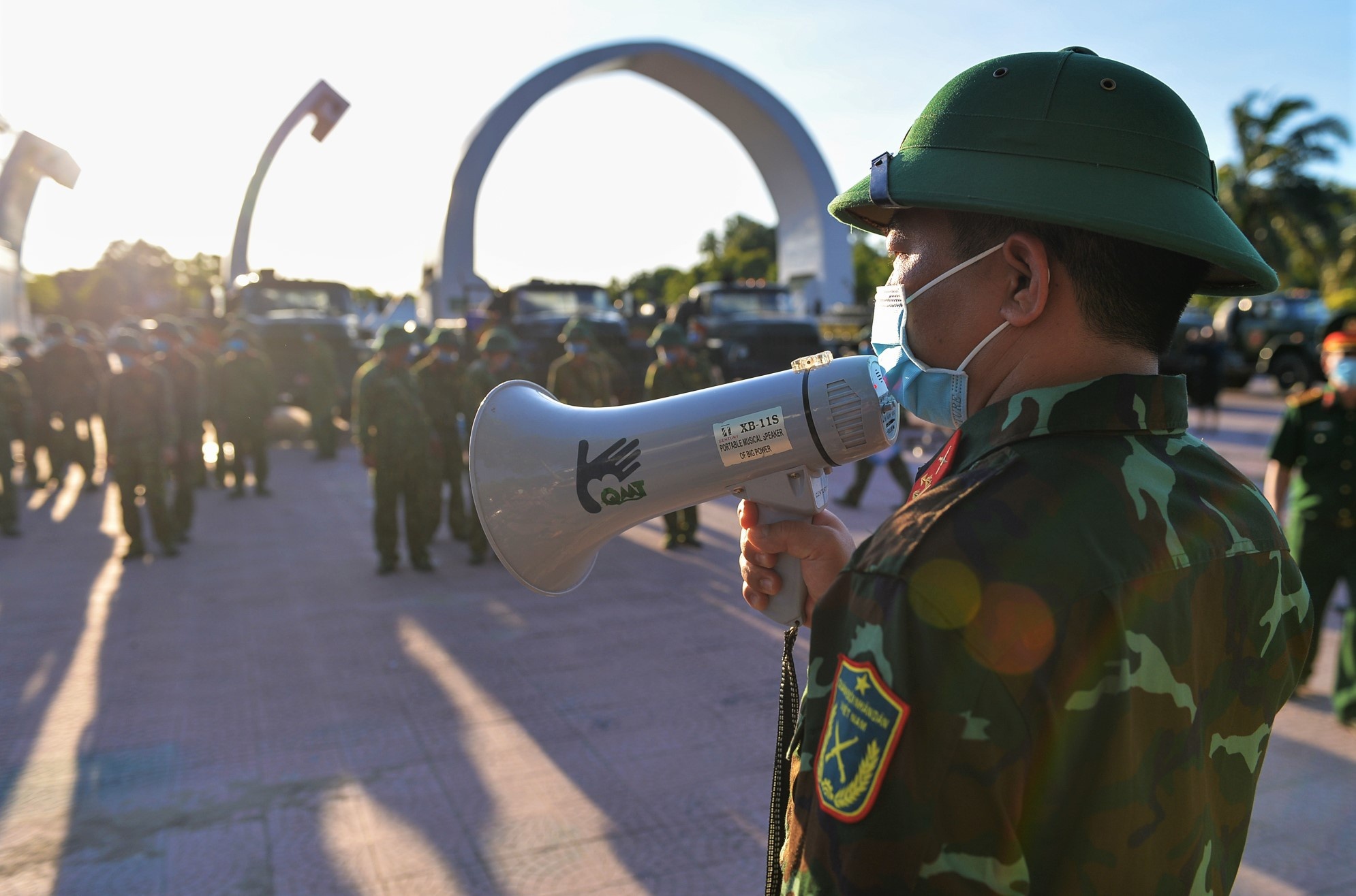 quan doi ho tro chong Covid-19 anh 1