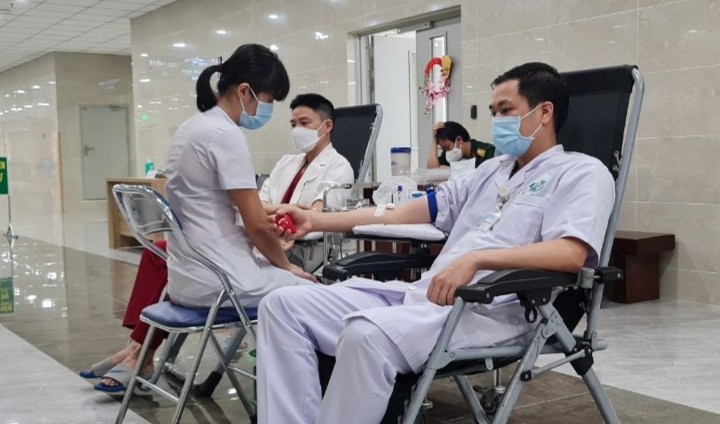 benh vien can kiet mau anh 1