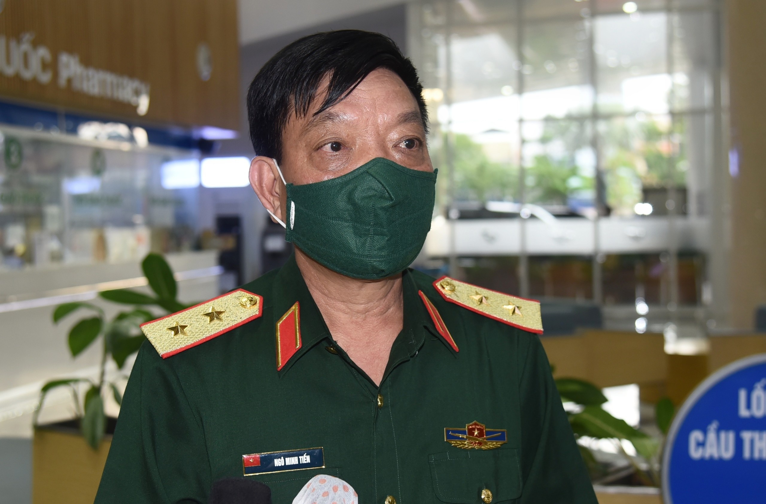 Tuong Ngo Minh Tien: Quan doi san sang mo rong benh vien dieu tri F0 hinh anh