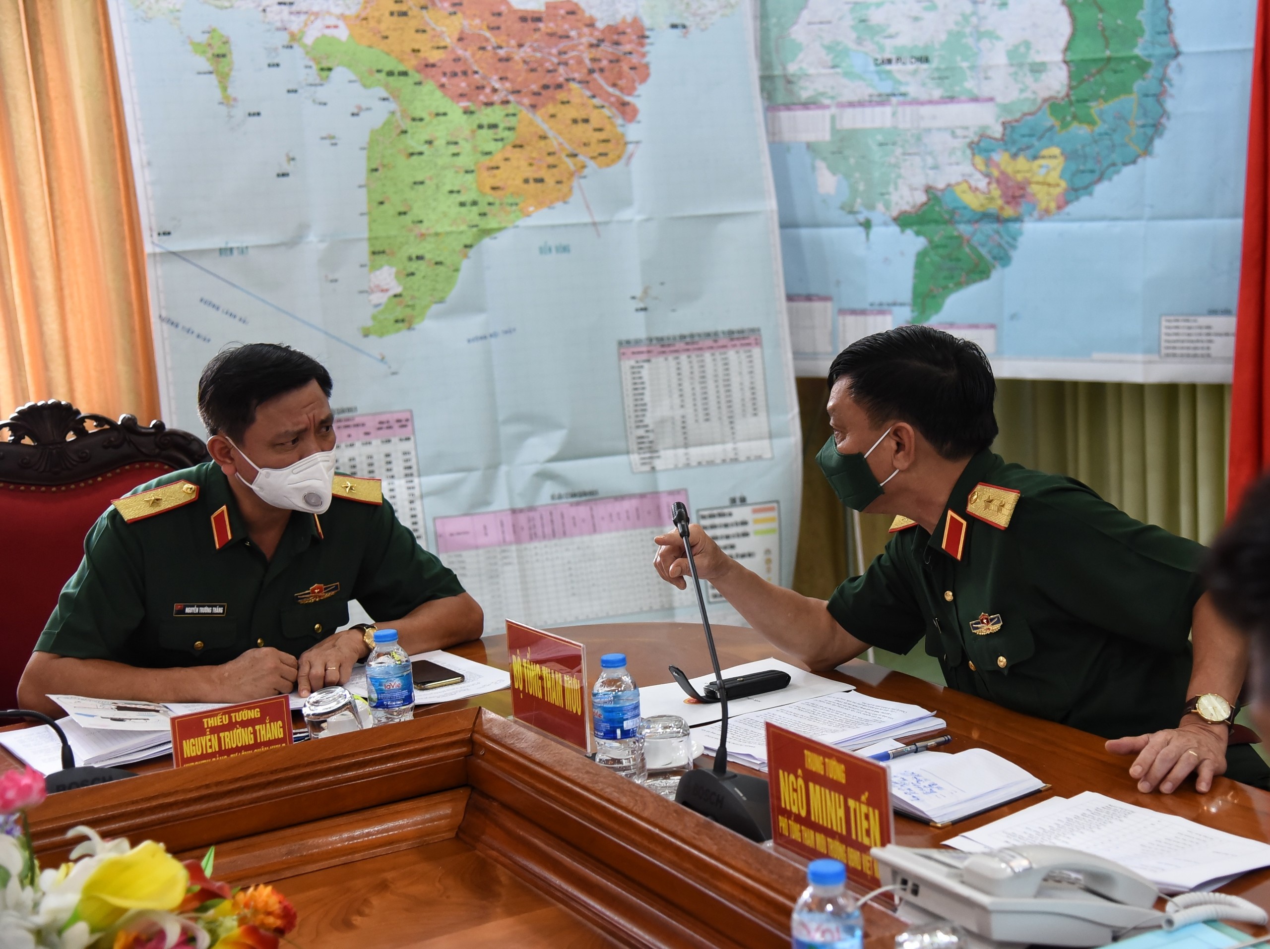 quan doi siet chat gian cach TP.HCM anh 3