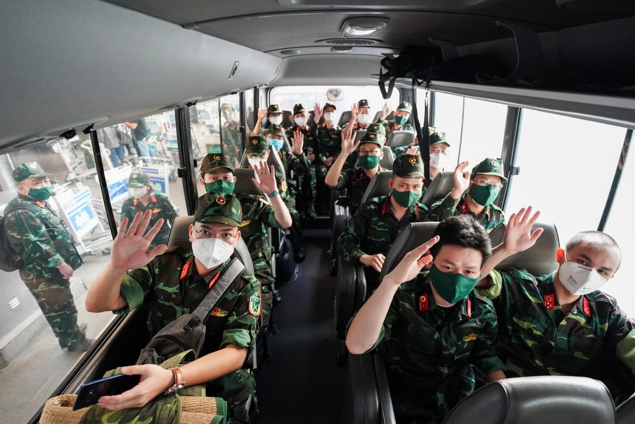 TP..HCM siet chat gian cach anh 7