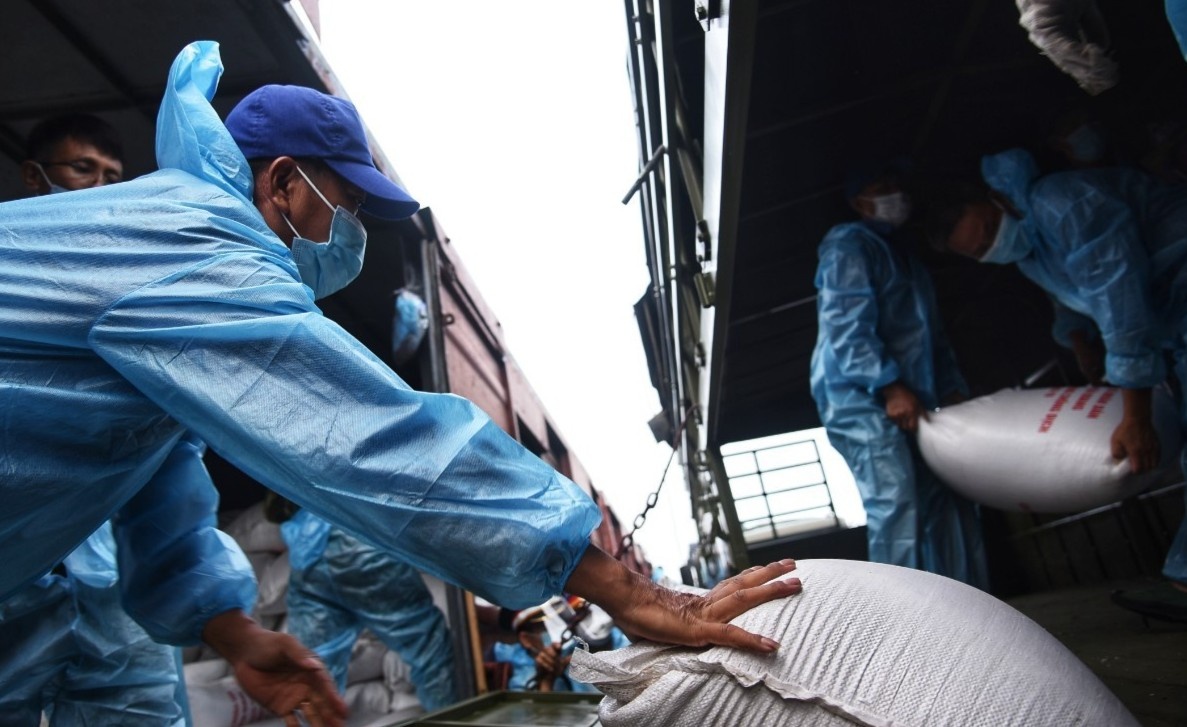 Nguoi dan TP.HCM nhan nhu yeu pham tu Tuyen Quang hinh anh