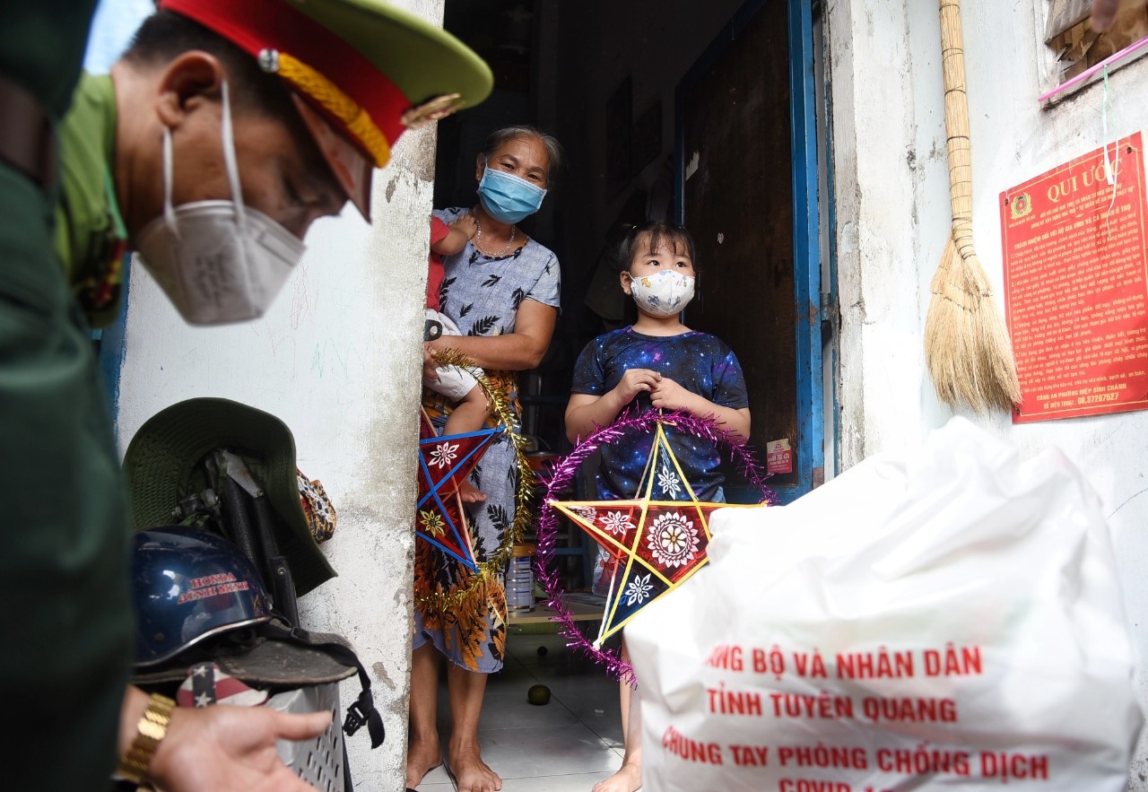 tinh Tuyen Quang ung ho TP.HCM anh 7