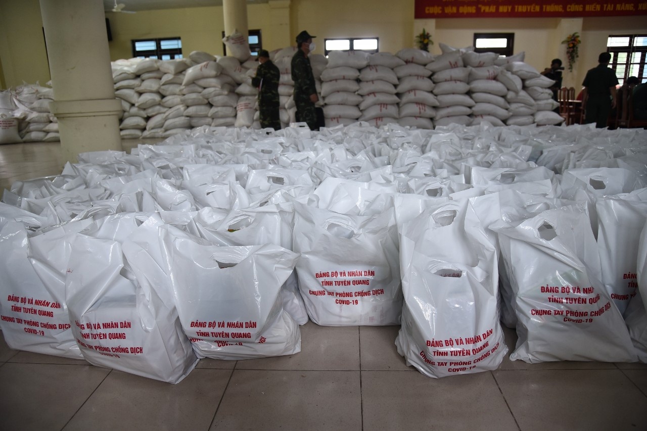 tinh Tuyen Quang ung ho TP.HCM anh 2