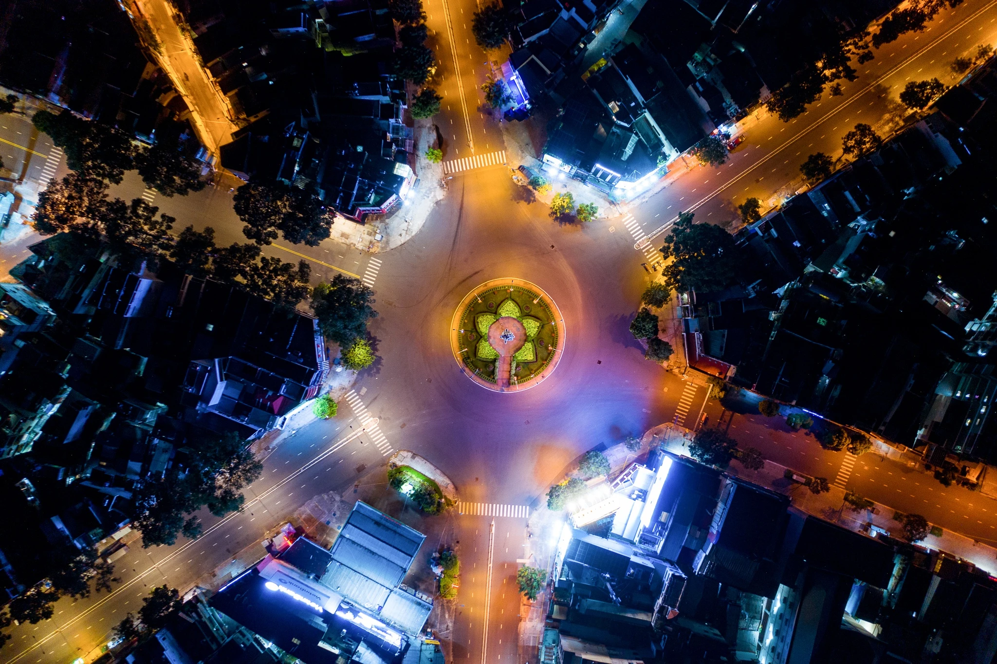 Pho chu tich TP.HCM: Dich benh chi ra bai hoc ve quy hoach nha o hinh anh