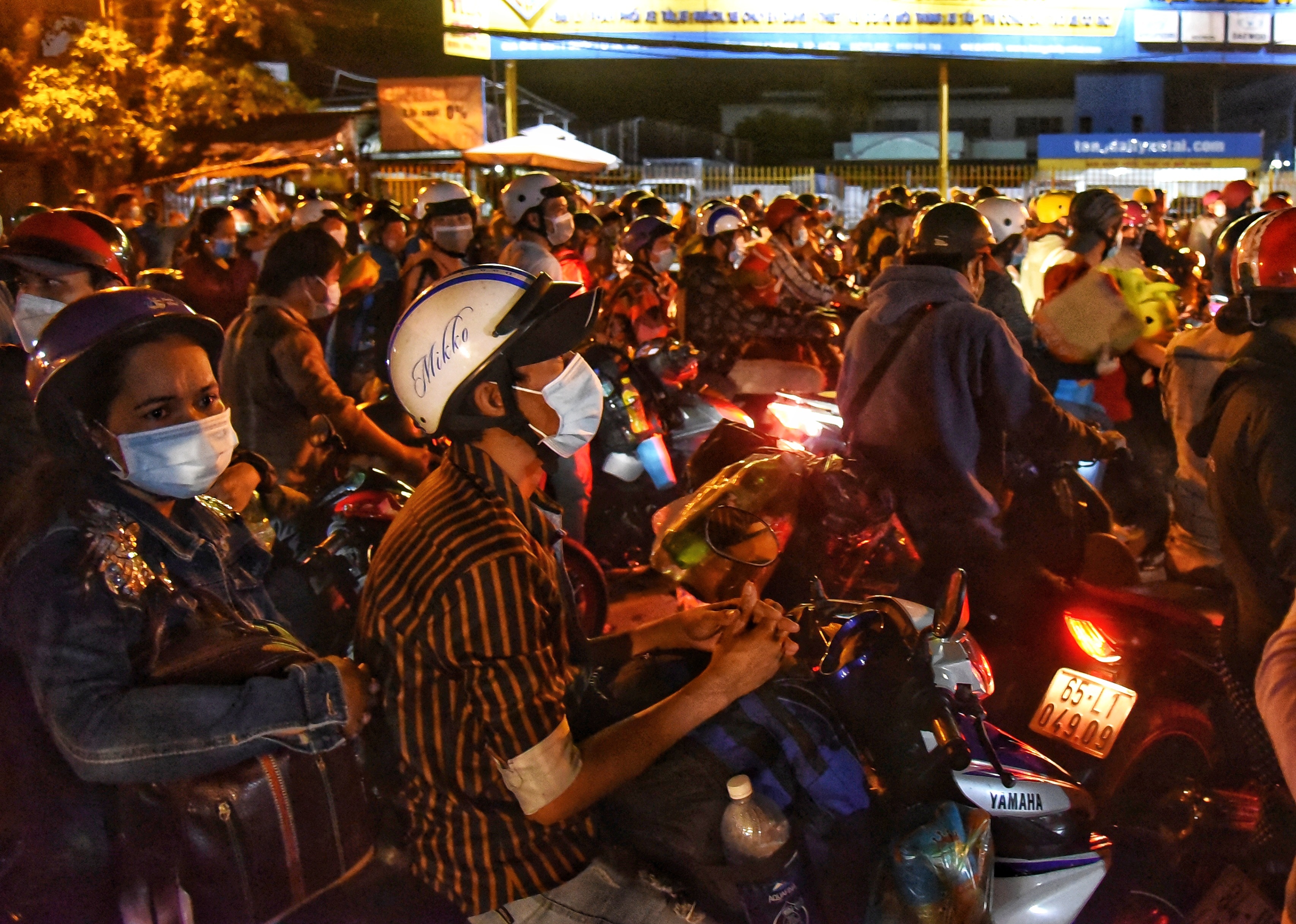 nguoi dan mien Tay ve que anh 2