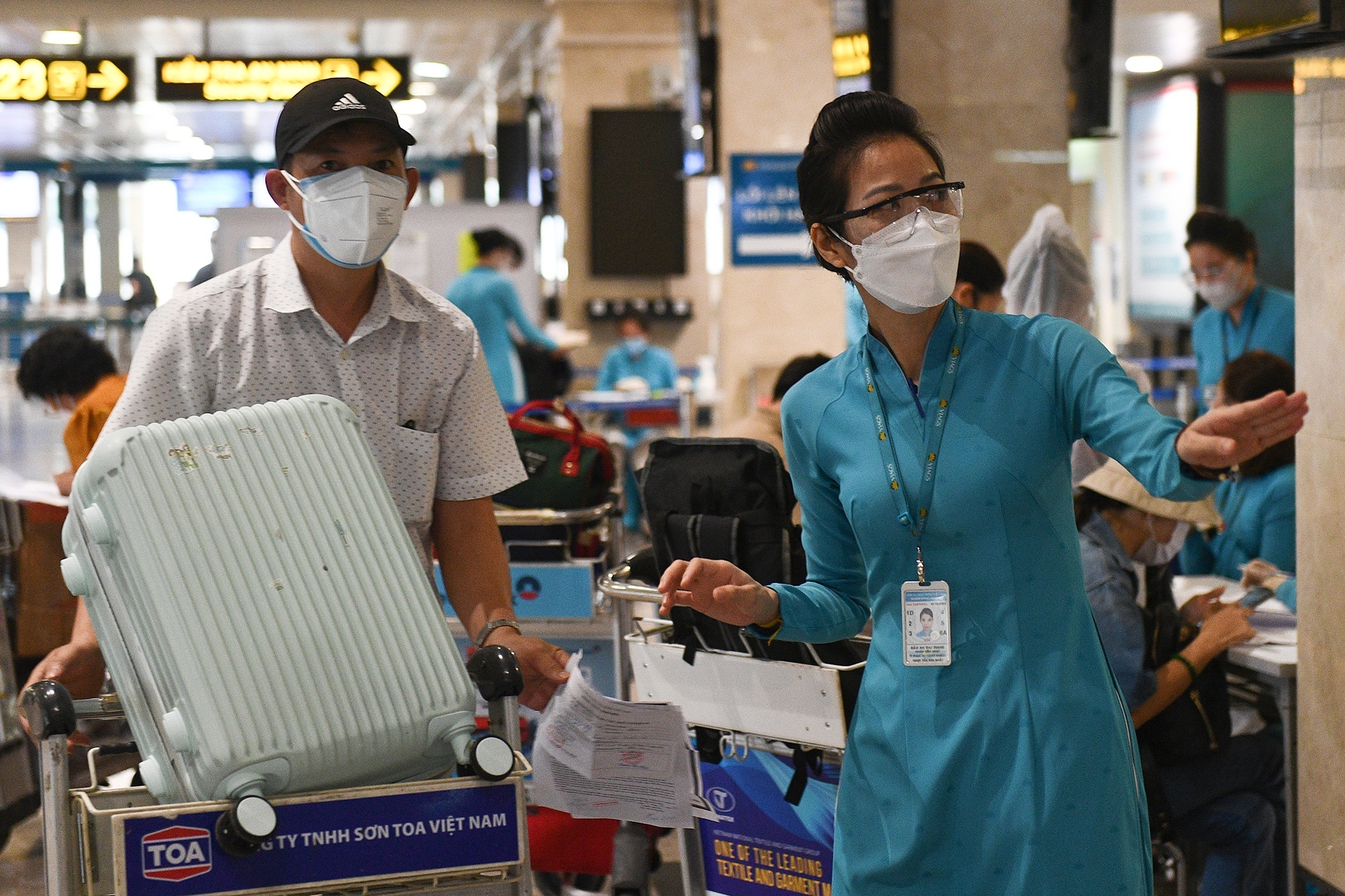 hanh khach khong tham gia hoat dong dong nguoi anh 1