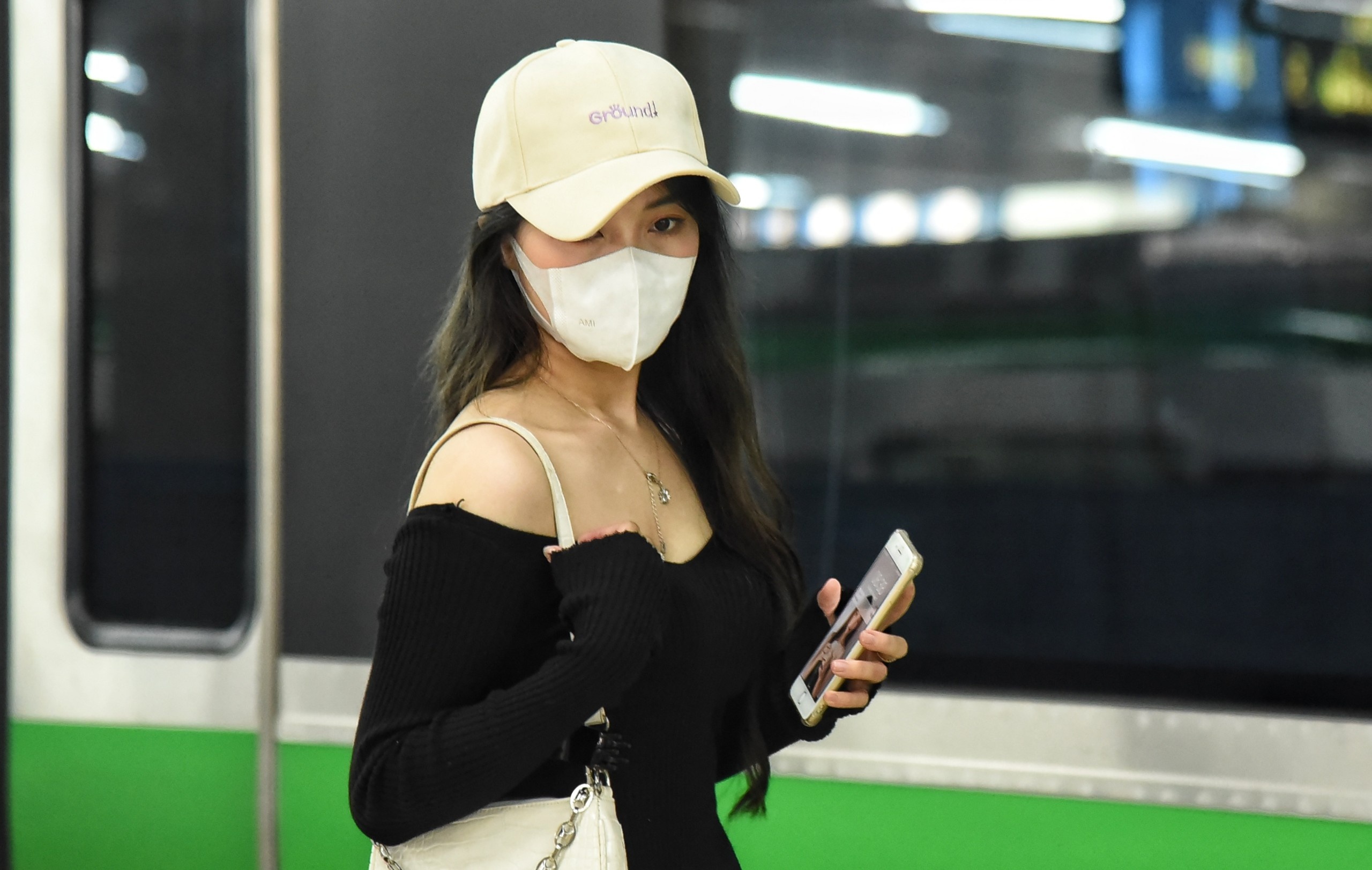 Nhung hanh khach dau tien mua ve tau Cat Linh - Ha Dong hinh anh