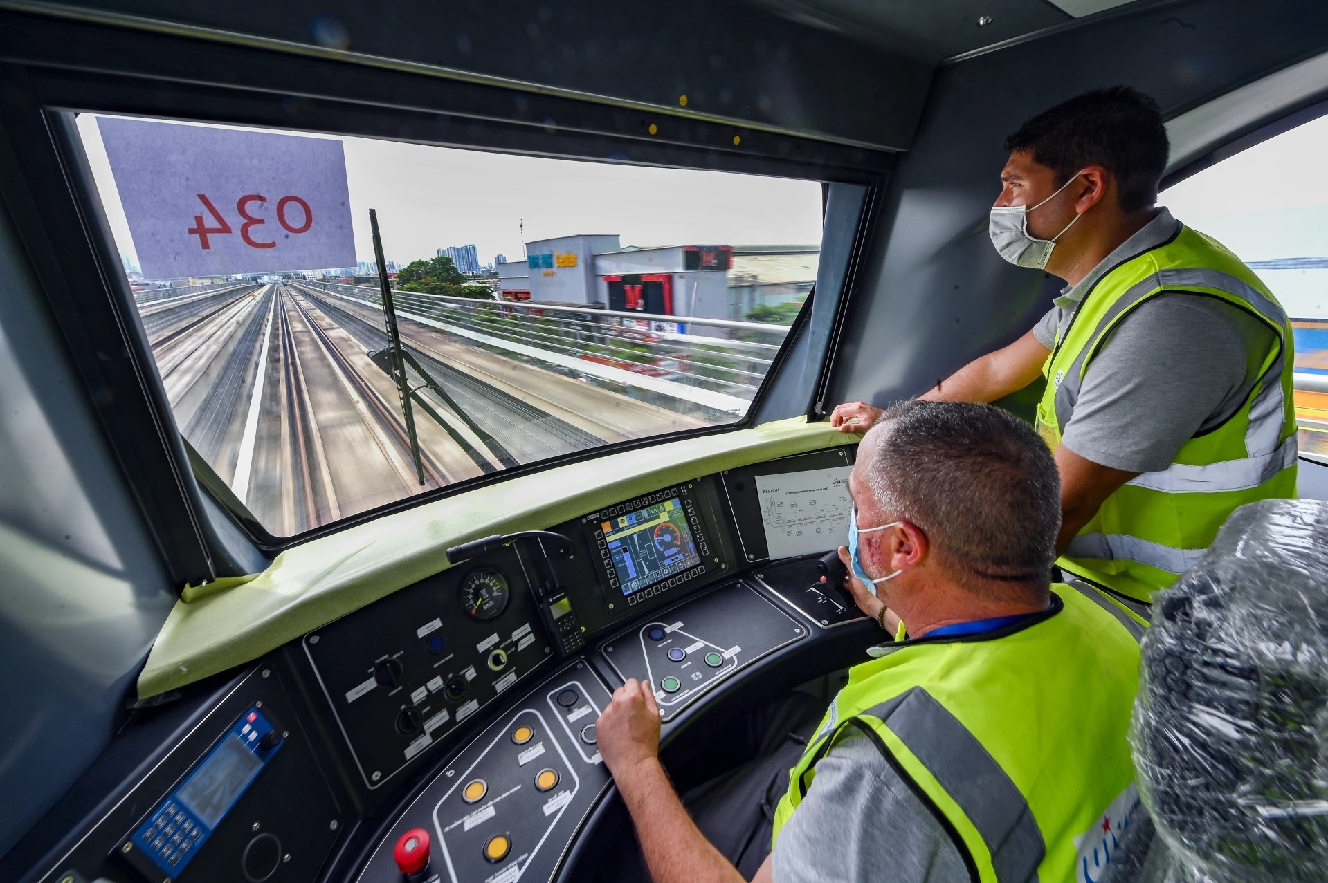 chay thu metro Nhon - Ga Ha Noi anh 1