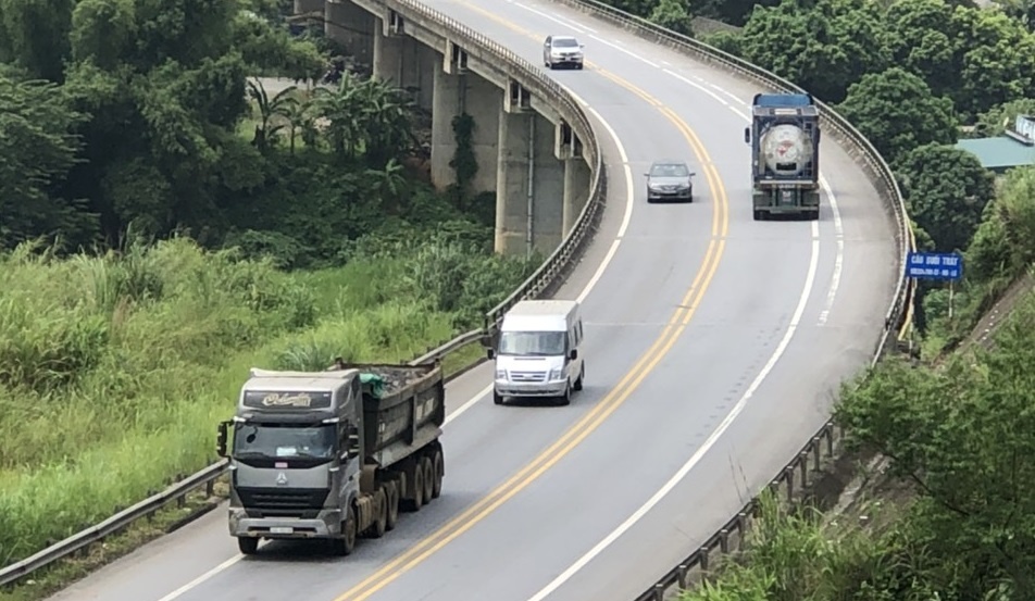 Khoi cong tuyen duong hon 5.300 ty noi mien nui phia Bac voi Ha Noi hinh anh