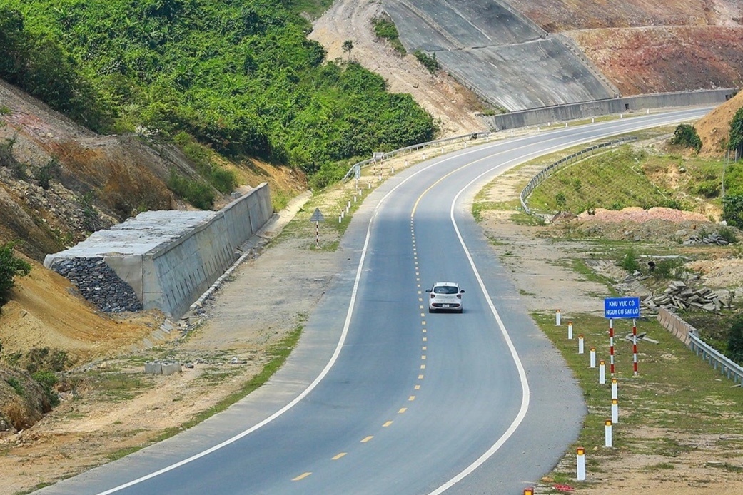 Nhieu du an cao toc quan trong hen ve dich trong nam 2022 hinh anh