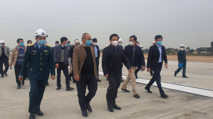 sua chua duong bang Noi Bai anh 1