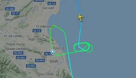 5 chuyen bay den Vinh phai chuyen huong ra Ha Noi do suong mu hinh anh