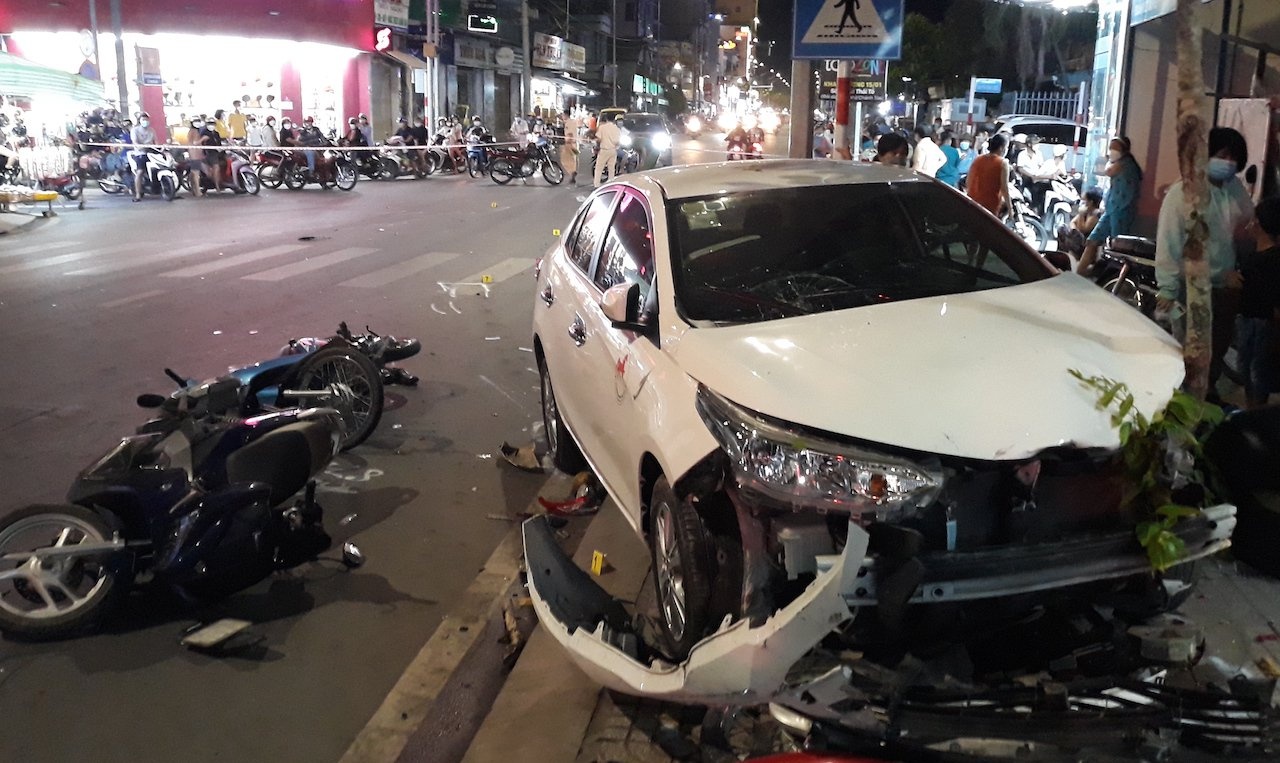 17 nguoi chet vi tai nan giao thong mung 4 Tet hinh anh