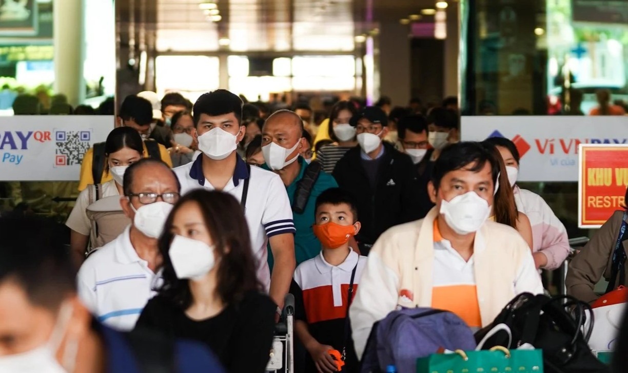 Tang 251 chuyen bay den Tan Son Nhat de phuc vu nguoi dan sau Tet hinh anh