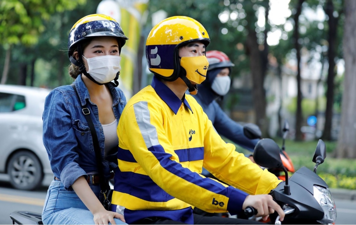 Xe om cong nghe duoc hoat dong tro lai o Ha Noi hinh anh