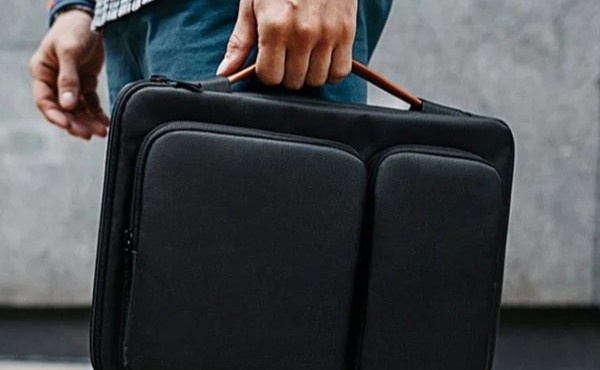 Tim thay laptop mat o san bay Chu Lai tai Tan Son Nhat hinh anh