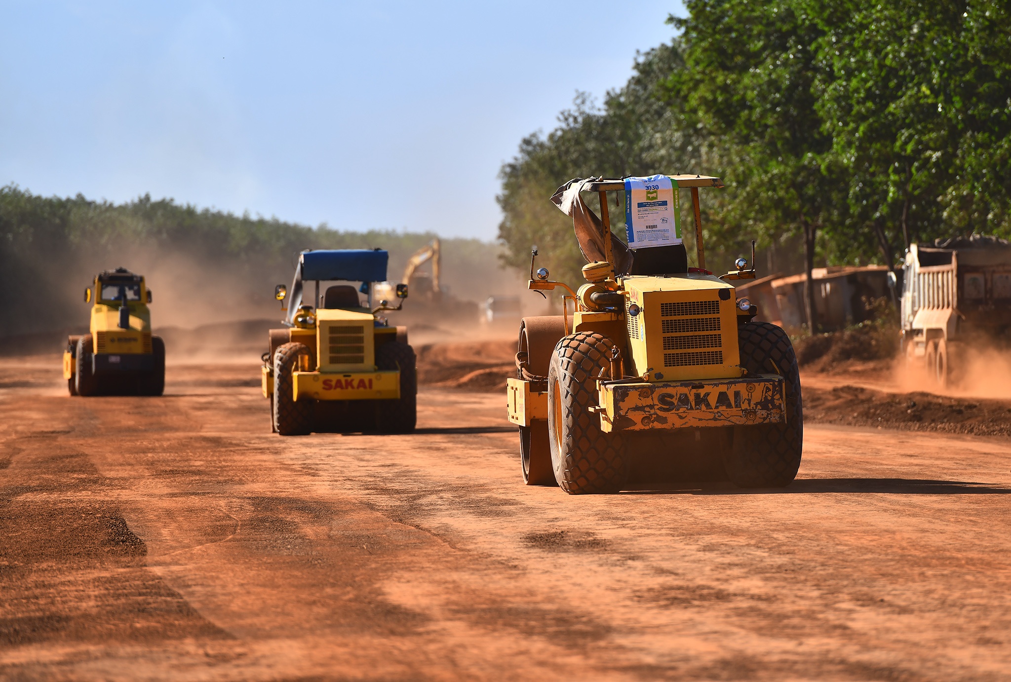 Sat han khoi cong 12 du an cao toc Bac - Nam, nhieu doan van GPMB 0% hinh anh