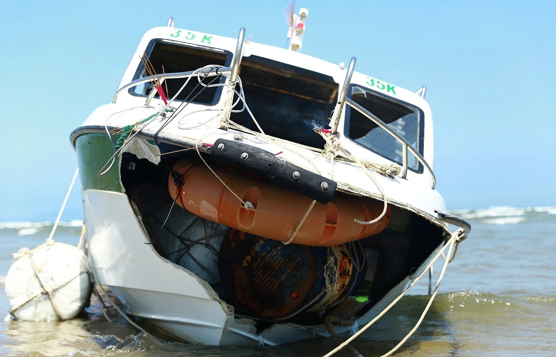 Cano lat tai bien Cua Dai khong co du lieu giam sat hanh trinh hinh anh