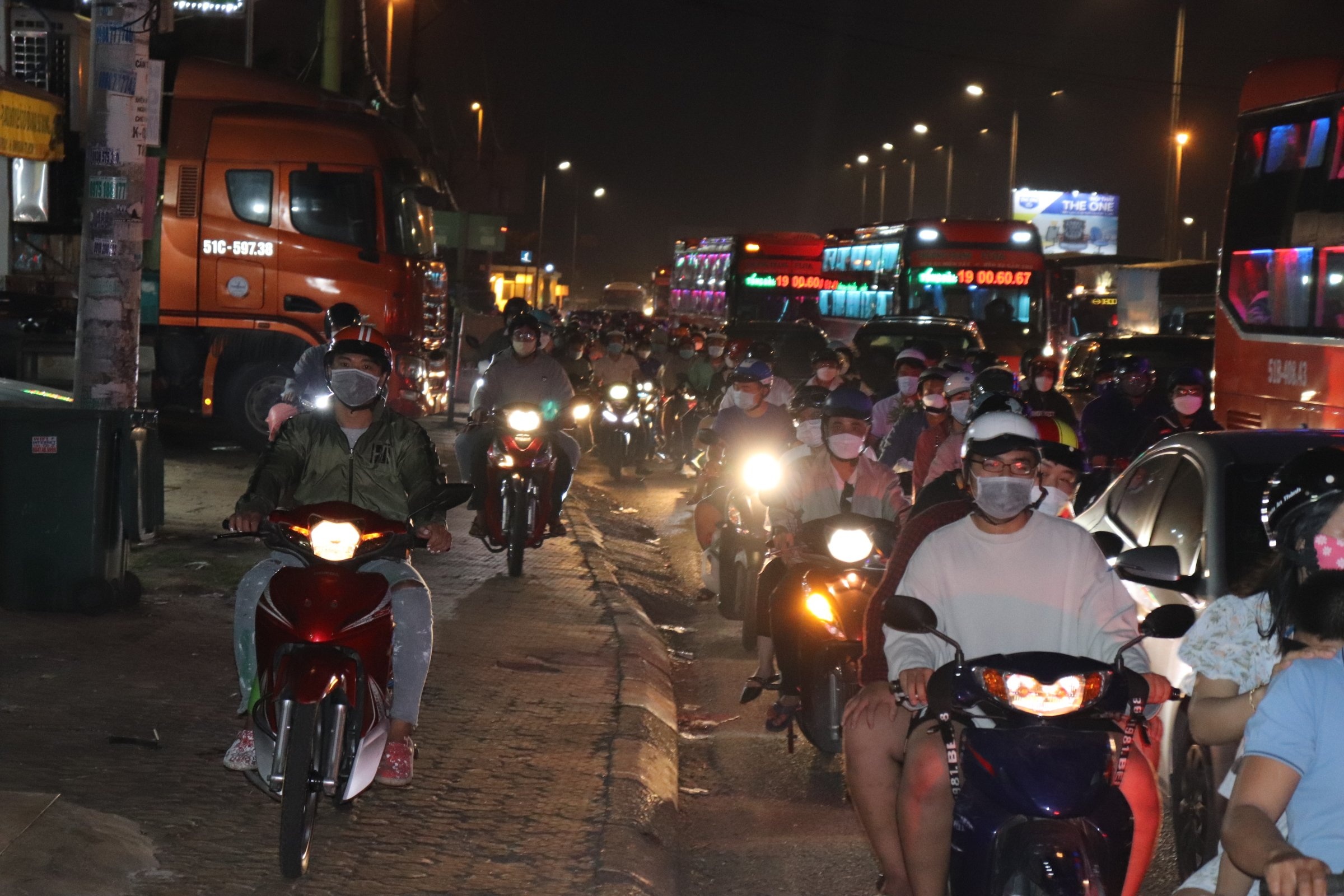 giao thông ùn tắc Hà Nội ảnh 4 giao thong un tac Ha Noi anh 4