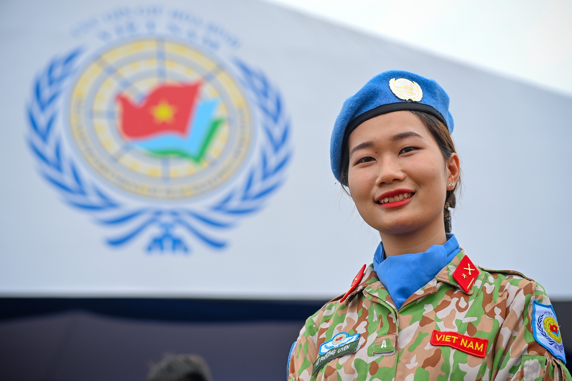 doi cong binh gin giu hoa binh anh 4