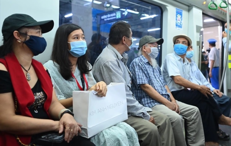 Khach di tau Cat Linh - Ha Dong can moc ky luc 53.000 nguoi/ngay hinh anh