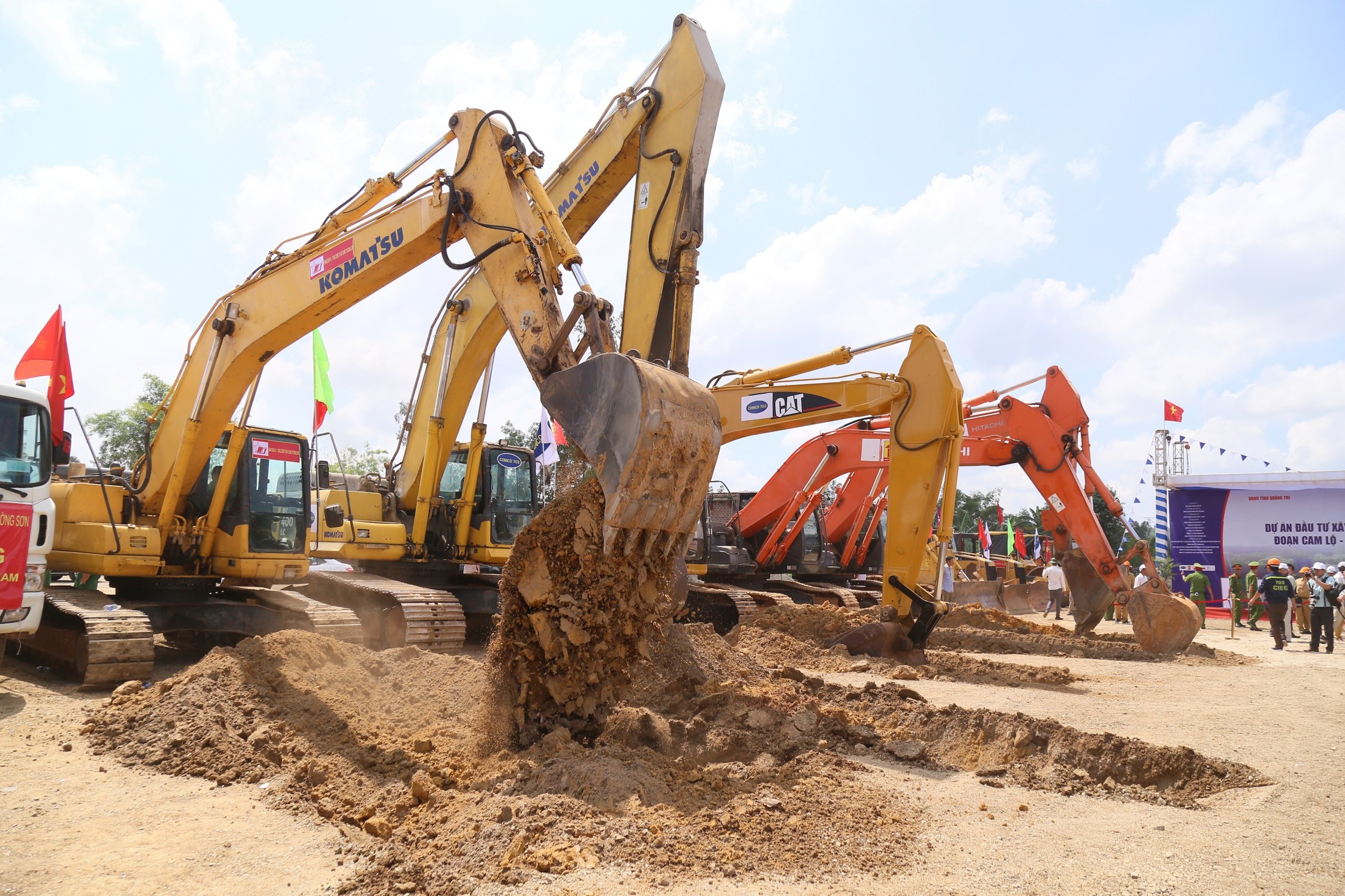 Nha thau bi canh bao cho nghi viec vi cham thi cong cao toc Bac - Nam hinh anh