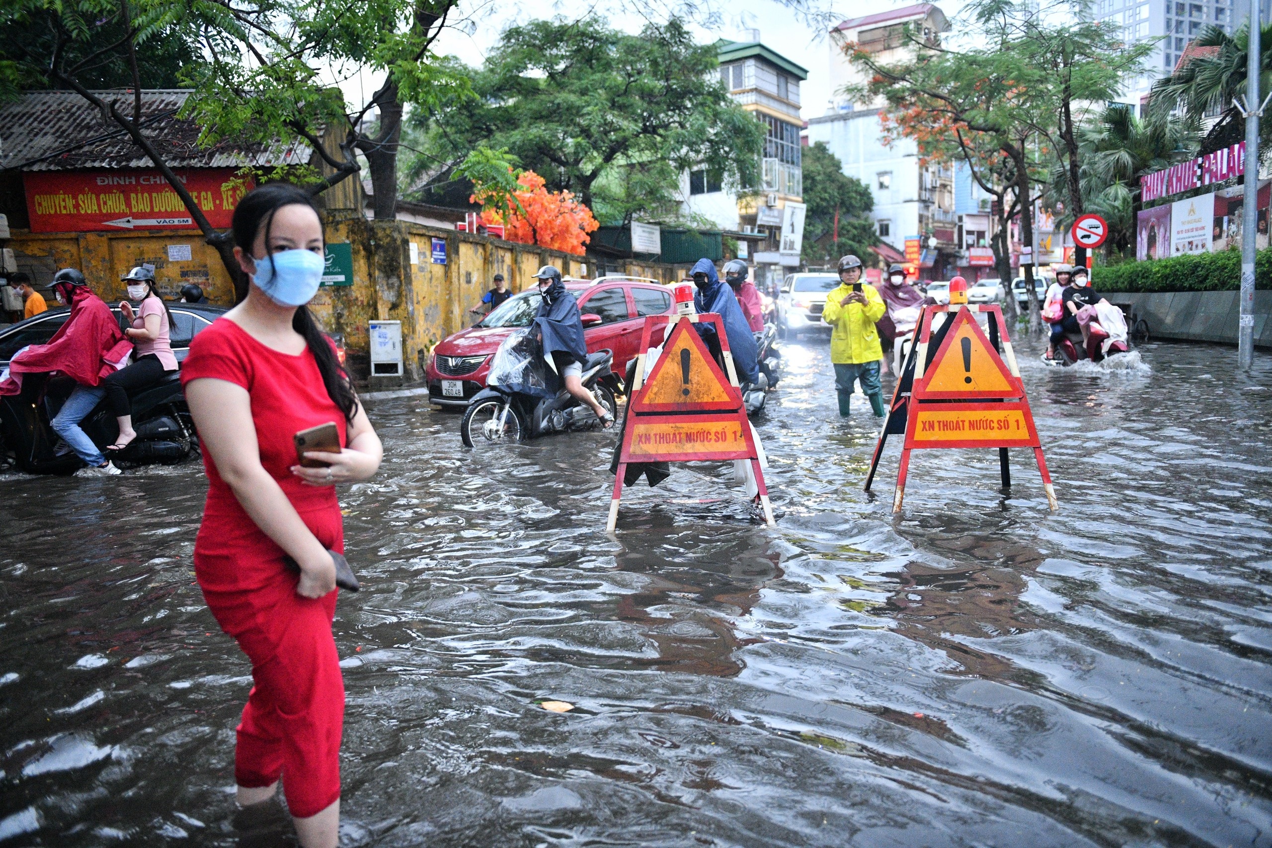ngap lut o ha noi anh 15