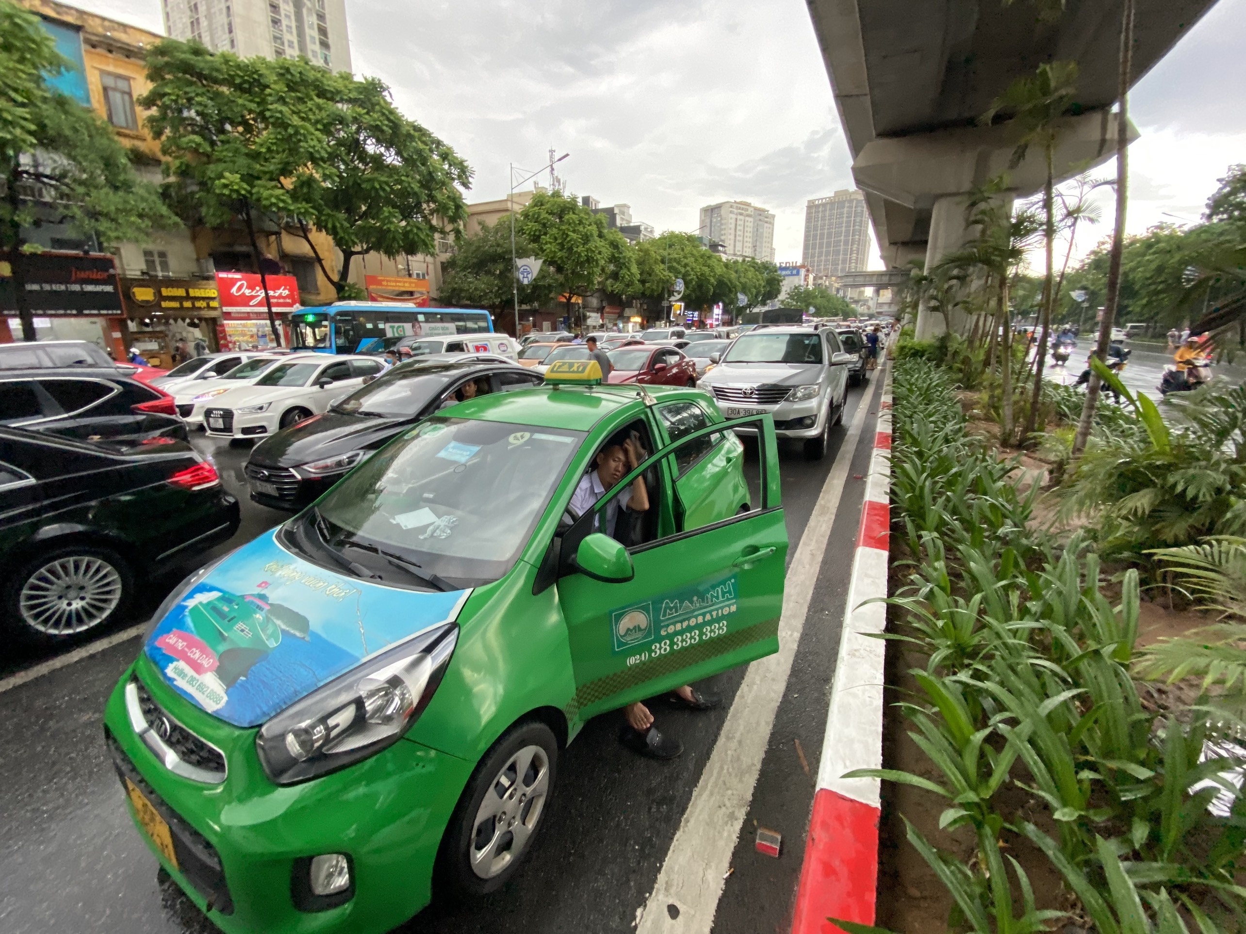 ngap lut o ha noi anh 4