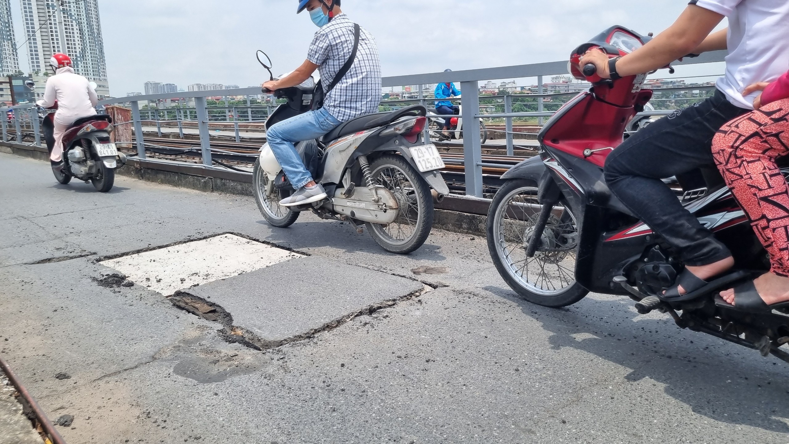 cau Long Bien bi thung anh 6