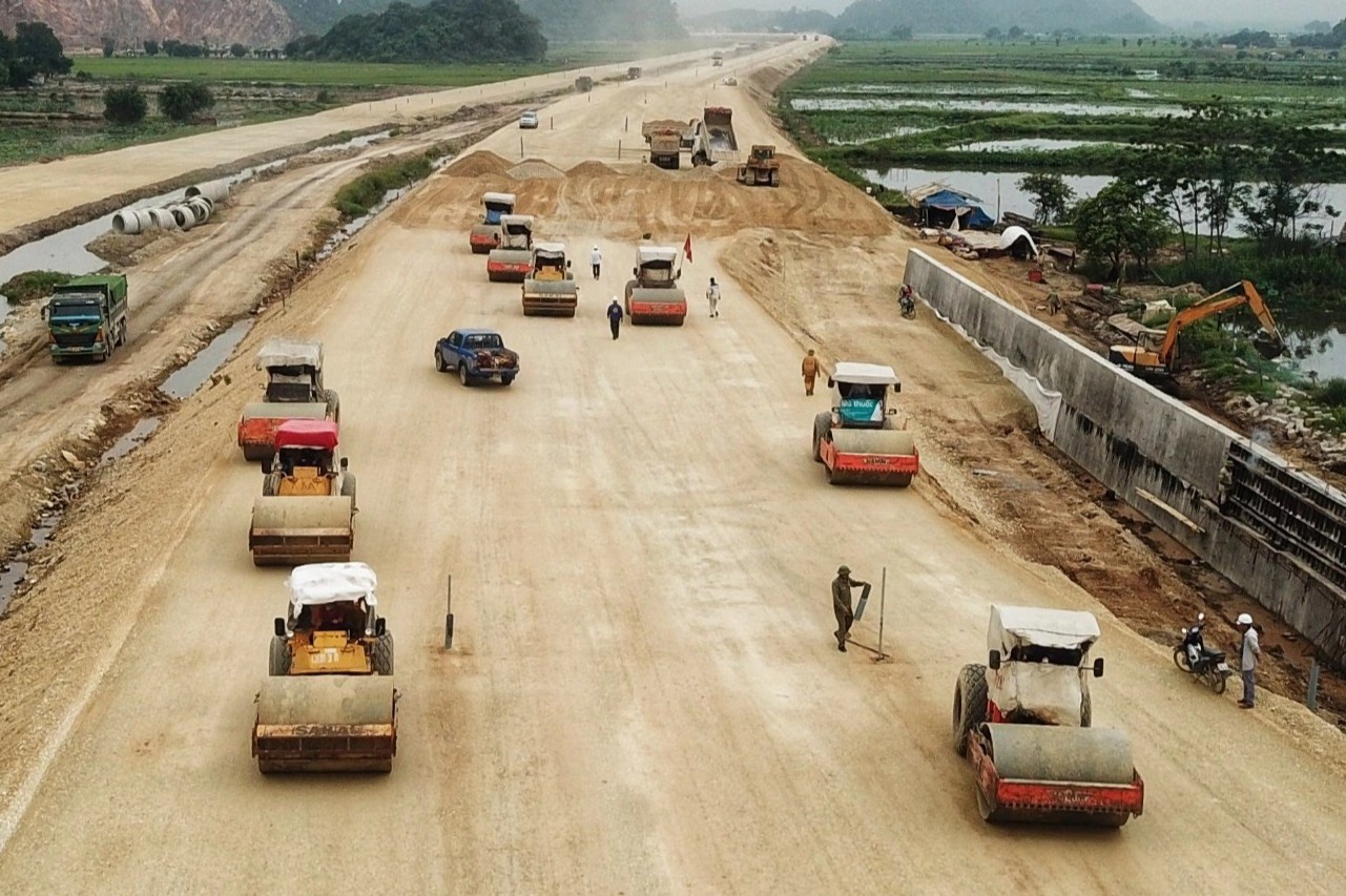 Bo GTVT ly giai nguyen nhan cham tien do cua cac du an cao toc hinh anh