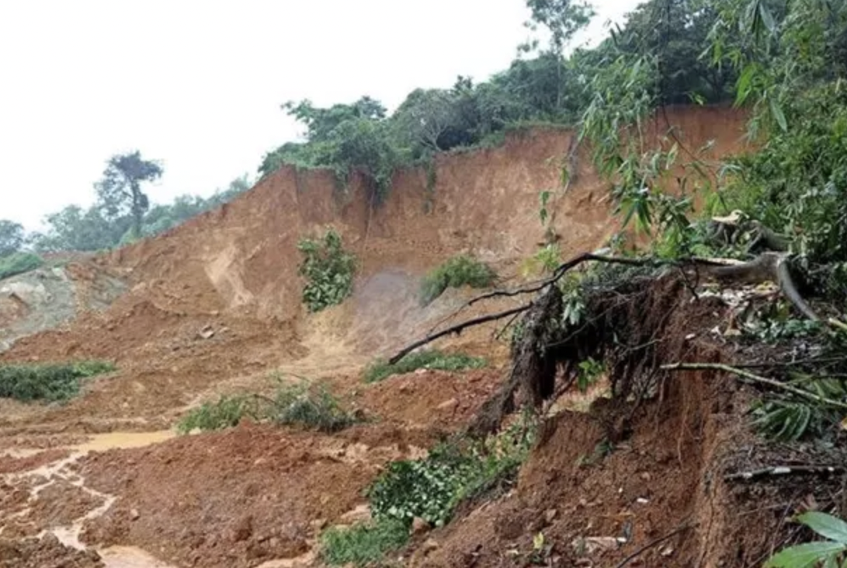 Sat lo mo vang o Bac Kan, mot nguoi chet va mot nguoi mat tich hinh anh