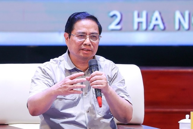 cong nhan vuong vao tin dung den anh 2