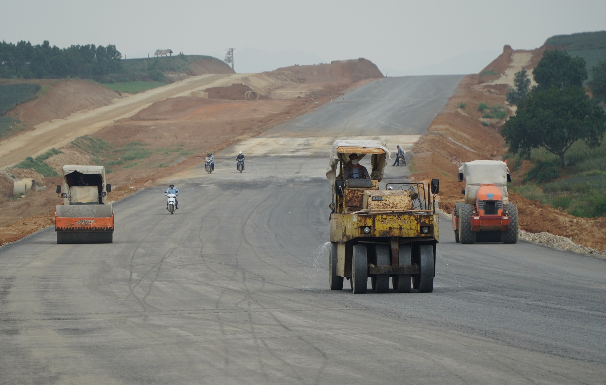 Cao toc 'thong xe ky thuat', khi nao nguoi dan duoc di hinh anh