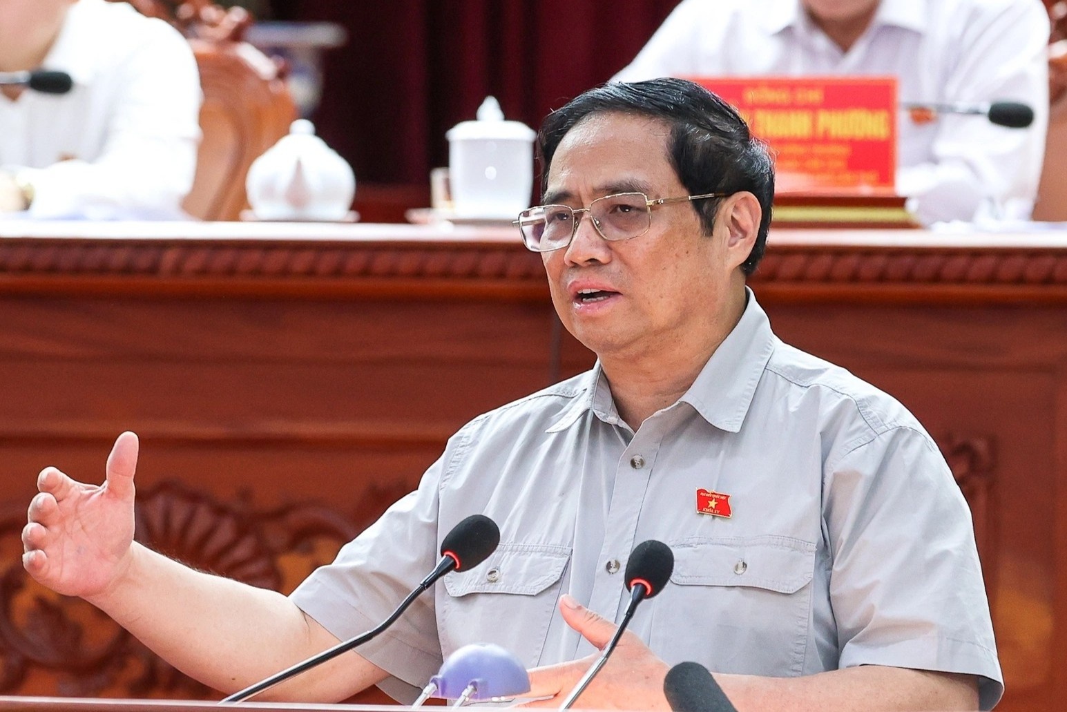 Thu tuong: 'Ho tro nguoi dan, DN hon 225.000 ty thue phi ngay nam nay' hinh anh