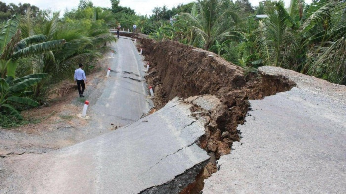 Tuyen duong sut sau 5 m, nut toac 60 m moi dua vao su dung 2 tuan hinh anh