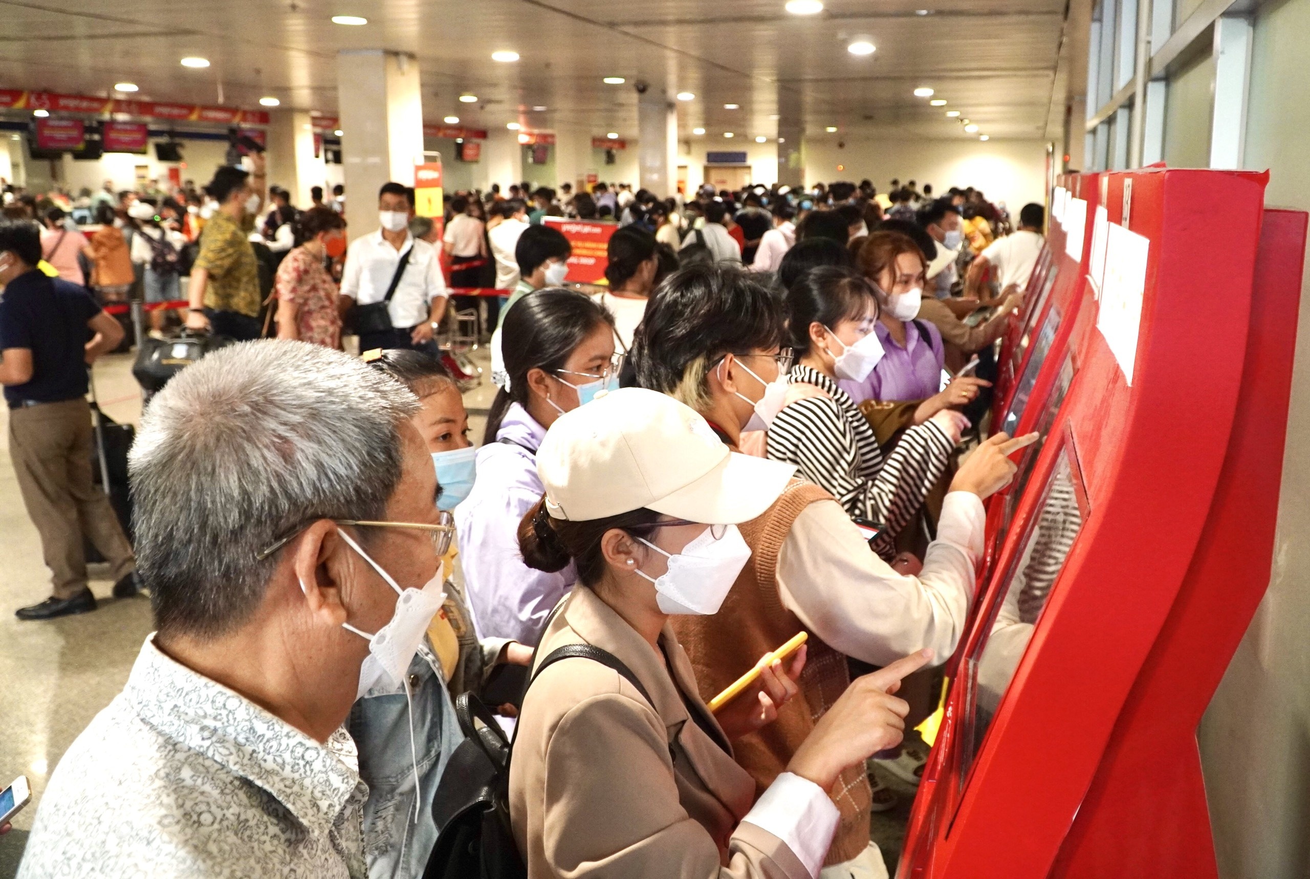 thu tien check-in nhanh tai san bay anh 1