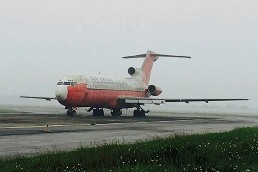 Kien nghi dung may bay bo quen 15 nam o Noi Bai lam giao cu thuc hanh hinh anh