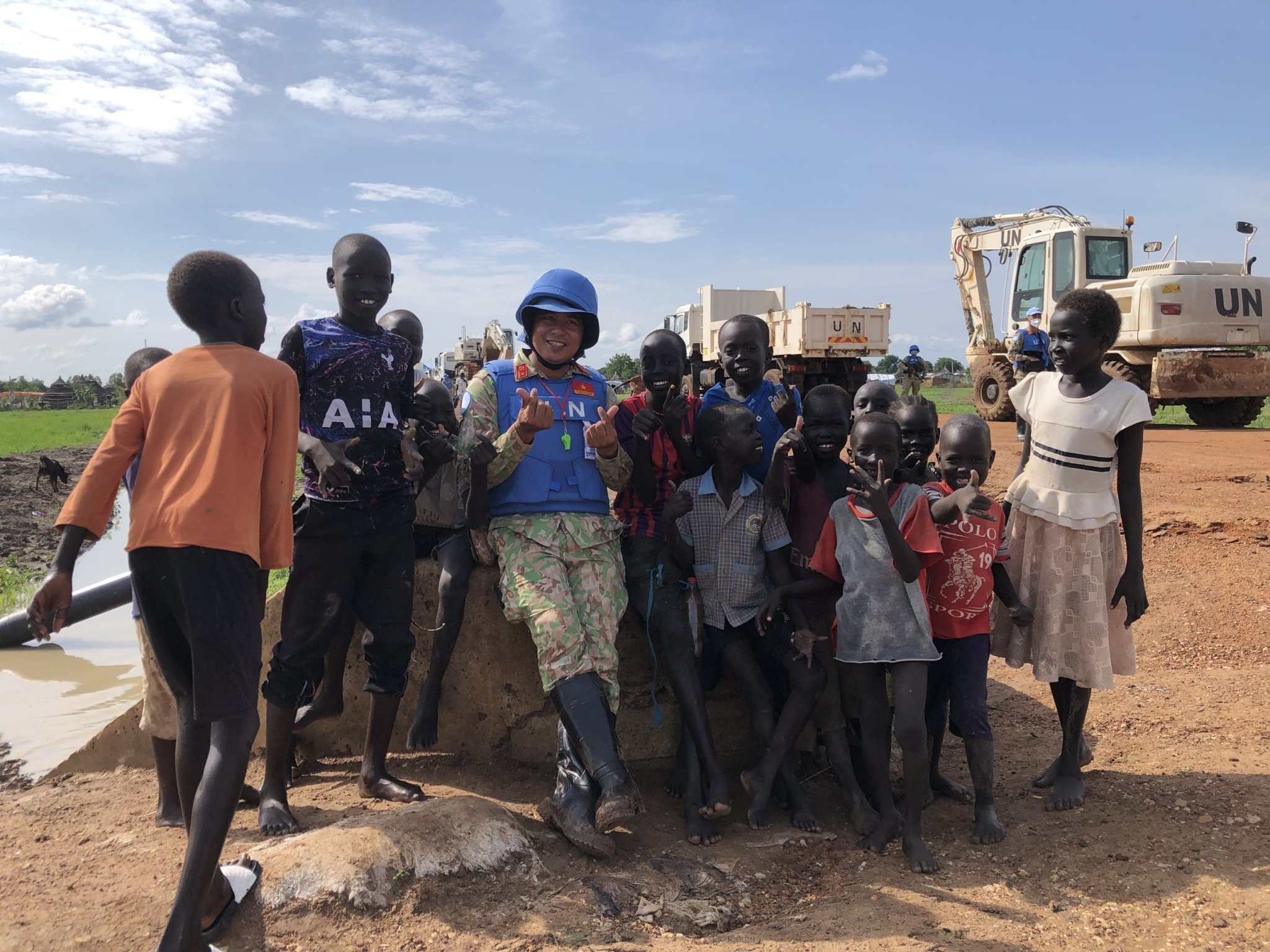 gin giu hoa binh anh 2